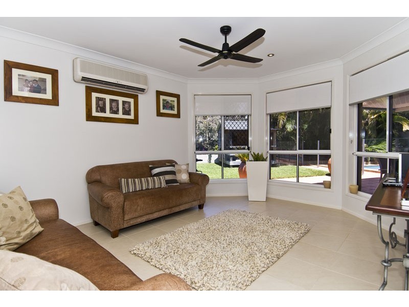 35 Portobello Drive, Mermaid Waters QLD 4218