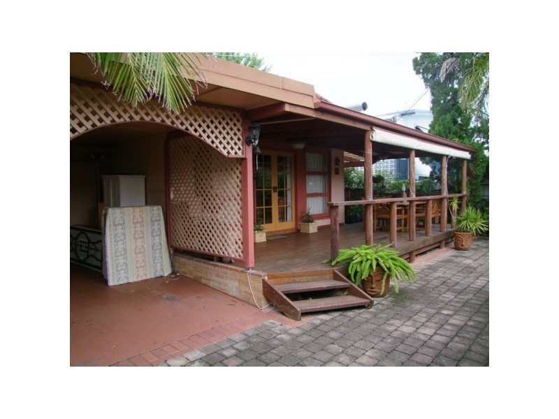 65 Dolphin Avenue, Mermaid Beach QLD 4218