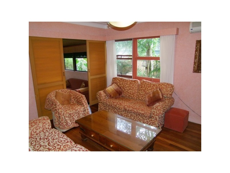 65 Dolphin Avenue, Mermaid Beach QLD 4218