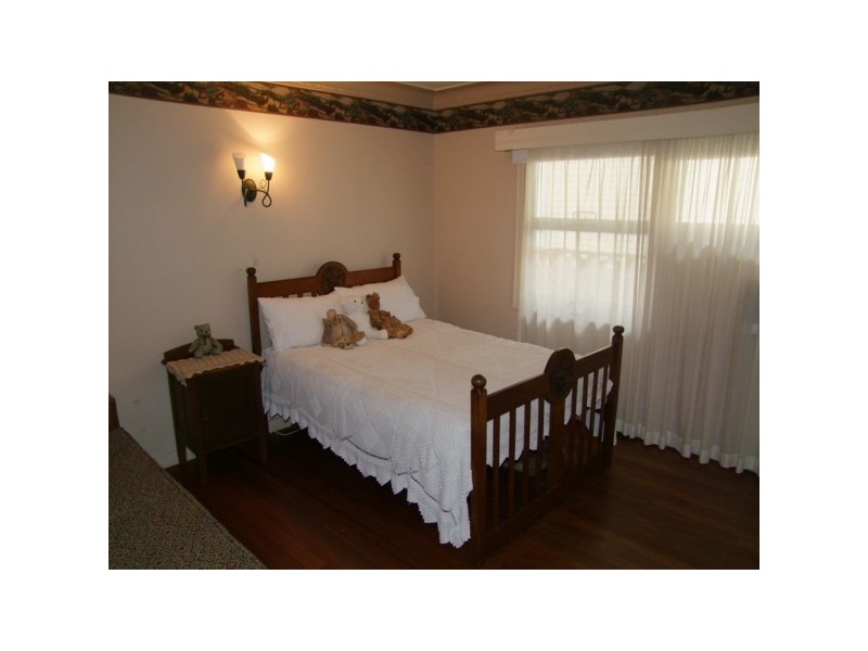 65 Dolphin Avenue, Mermaid Beach QLD 4218