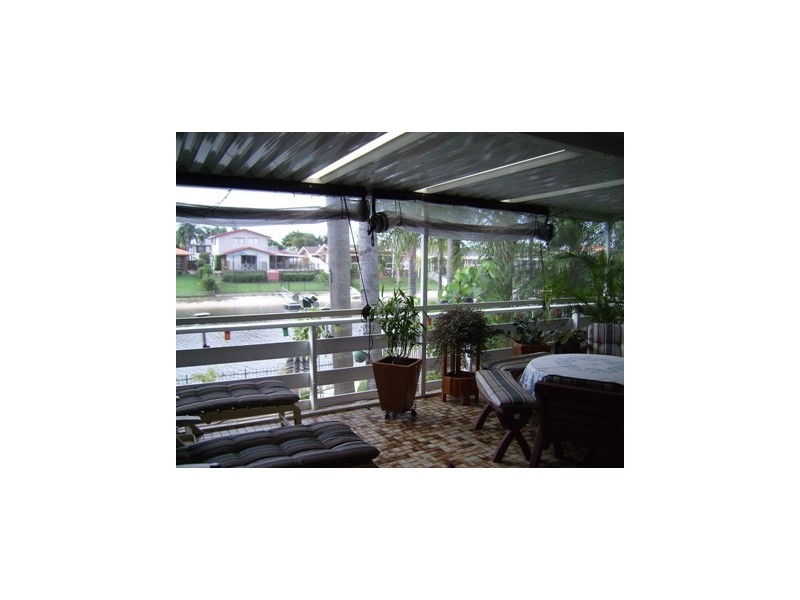 16 Pilot Court, Mermaid Waters QLD 4218