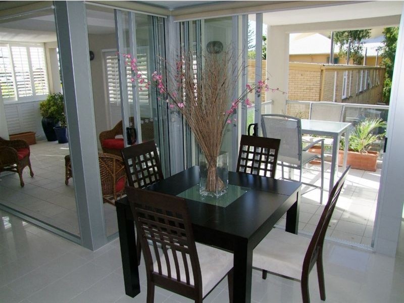 4/19 Mermaid Avenue, Mermaid Beach QLD 4218