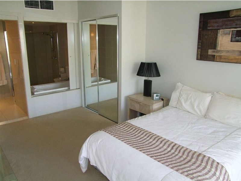 4/19 Mermaid Avenue, Mermaid Beach QLD 4218