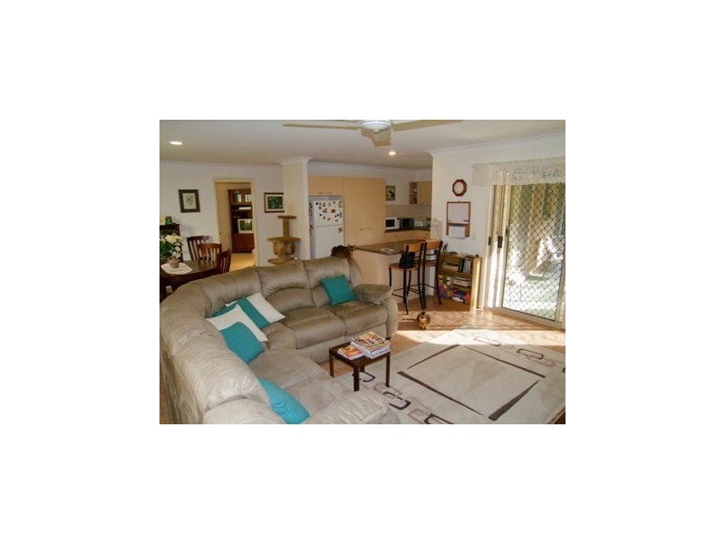 8 Harpullia Rise, Burleigh Heads QLD 4220