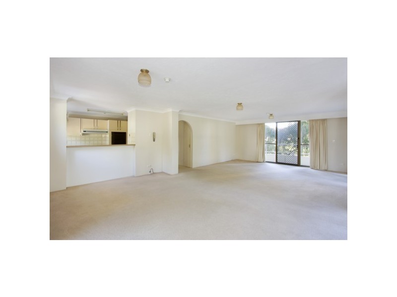 6/121 Surf Parade, Broadbeach QLD 4218