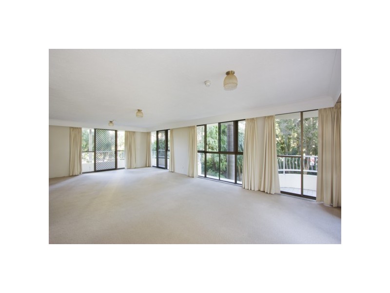 6/121 Surf Parade, Broadbeach QLD 4218