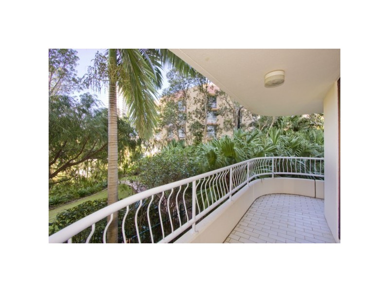 6/121 Surf Parade, Broadbeach QLD 4218