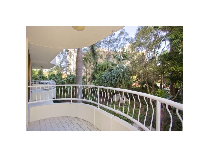 6/121 Surf Parade, Broadbeach QLD 4218