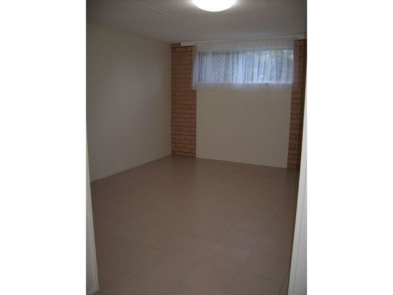 2/131 Rio Vista Blvd, Broadbeach Waters QLD 4218