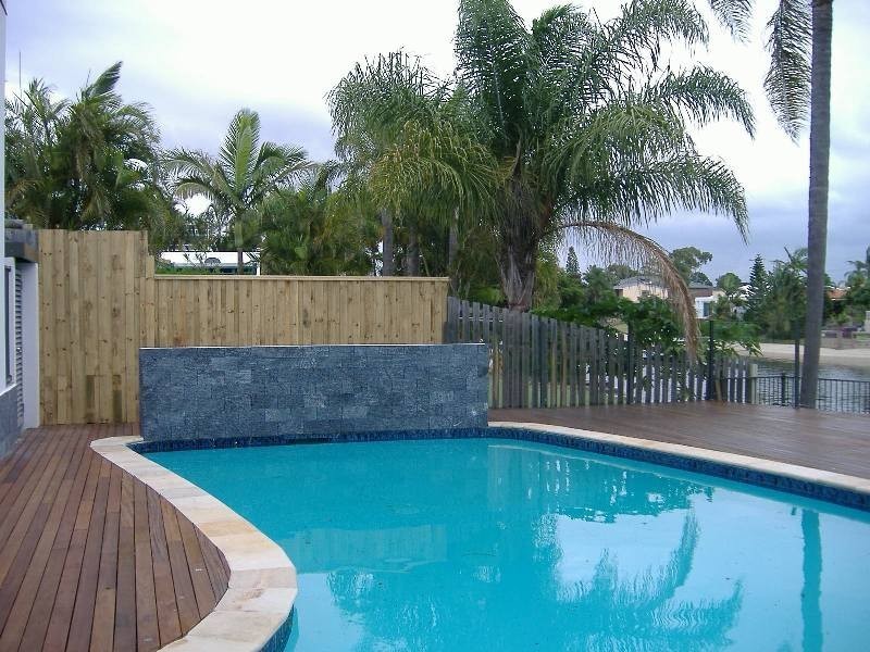 3 Maureen Court, Broadbeach Waters QLD 4218