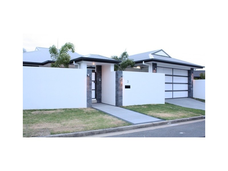 3 Maureen Court, Broadbeach Waters QLD 4218