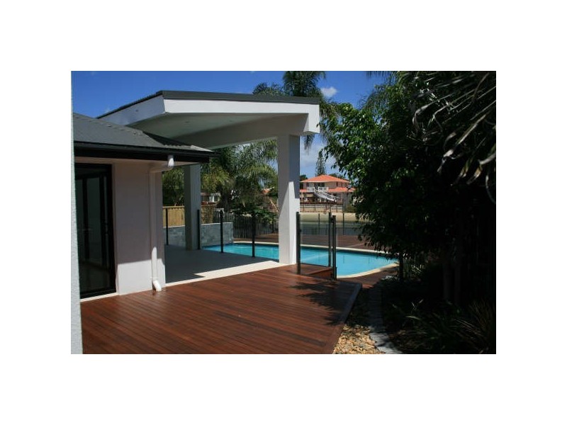 3 Maureen Court, Broadbeach Waters QLD 4218