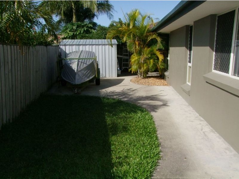 15 Sonama Court, Burleigh Waters QLD 4220