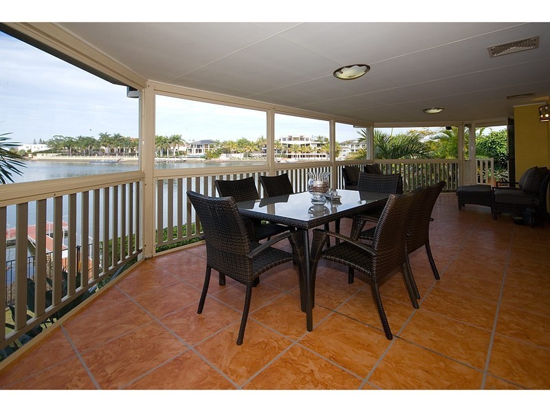 333 Monaco Street, Broadbeach Waters QLD 4218