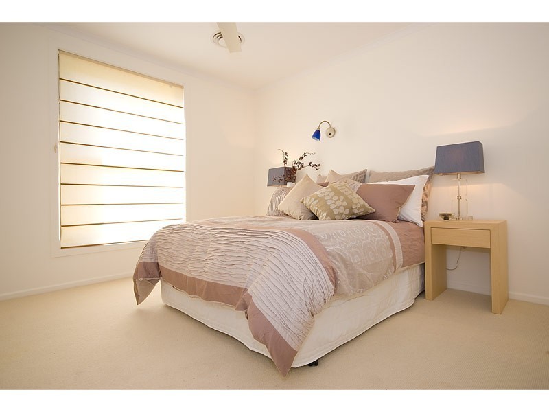 333 Monaco Street, Broadbeach Waters QLD 4218