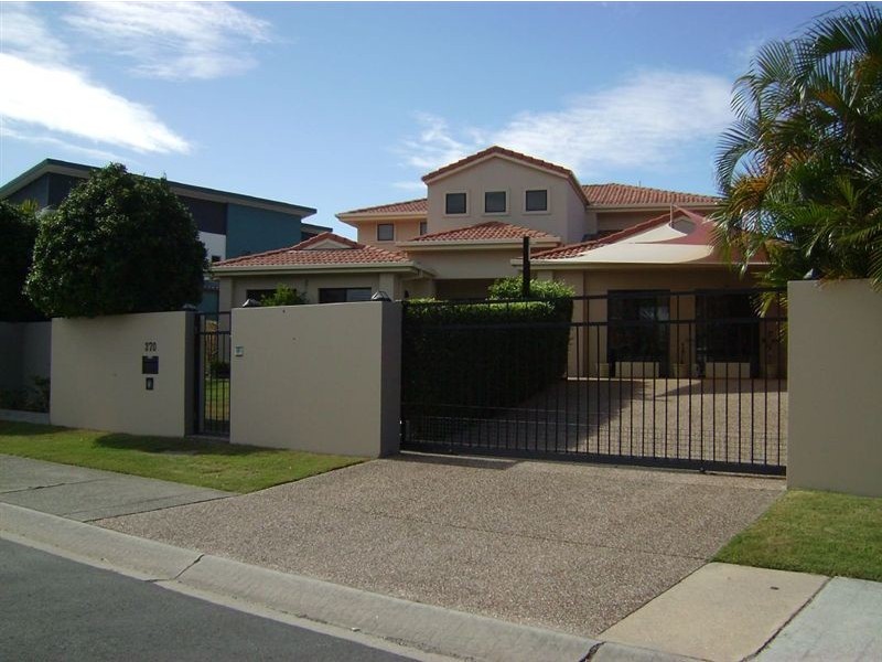 370 Rio Vista Boulevard, Mermaid Waters QLD 4218