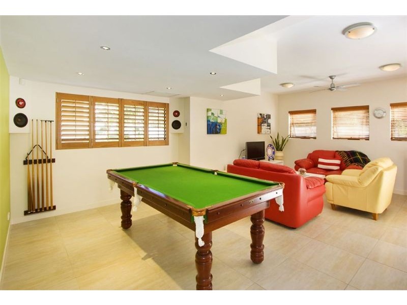 1/37 Britannia Avenue, Broadbeach QLD 4218