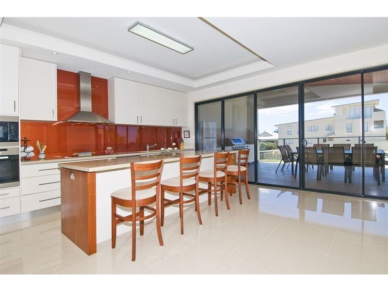 62 Hedges Avenue, Mermaid Beach QLD 4218