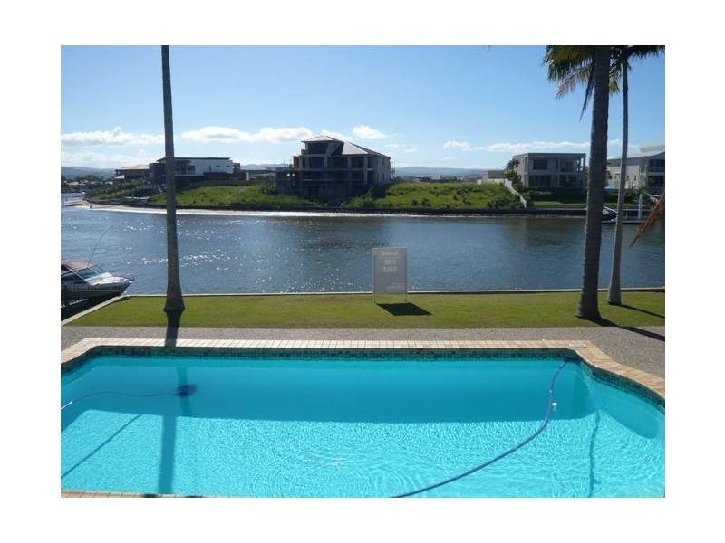 36 River Crescent, Broadbeach Waters QLD 4218