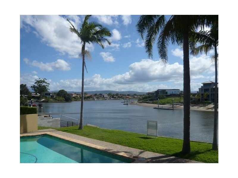 36 River Crescent, Broadbeach Waters QLD 4218