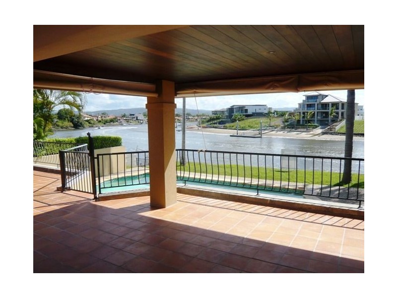 36 River Crescent, Broadbeach Waters QLD 4218