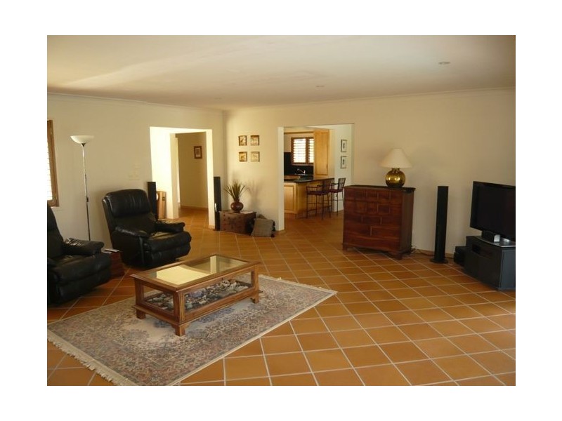 36 River Crescent, Broadbeach Waters QLD 4218