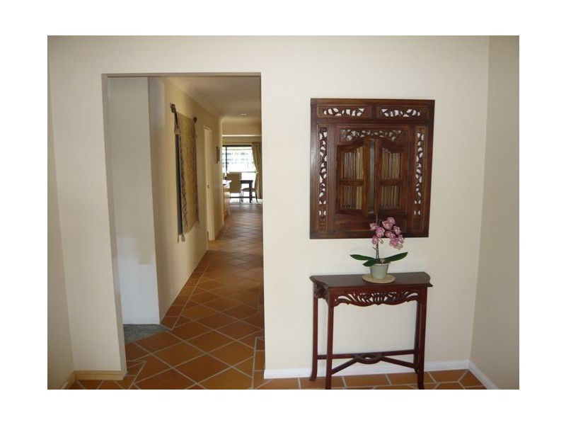 36 River Crescent, Broadbeach Waters QLD 4218