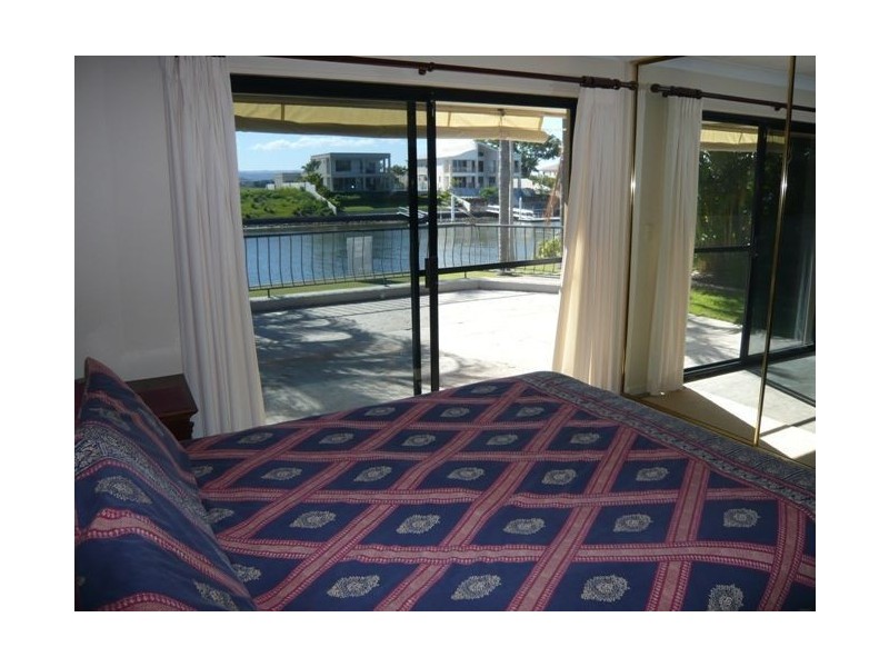 36 River Crescent, Broadbeach Waters QLD 4218