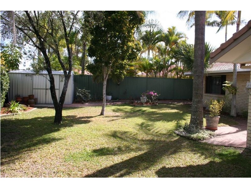 4 Jib Court, Mermaid Waters QLD 4218