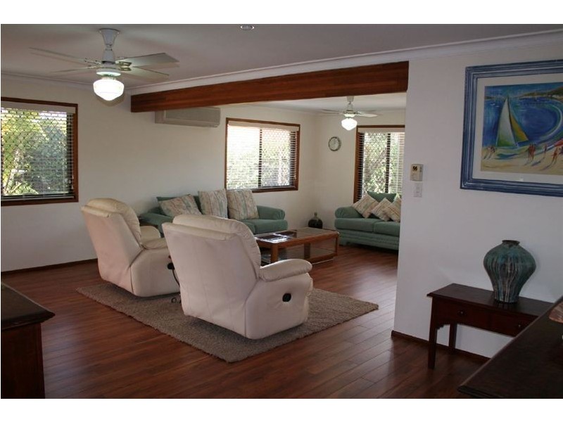 4 Jib Court, Mermaid Waters QLD 4218