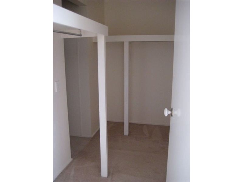2/9 Dandenong Tce, Robina QLD 4226