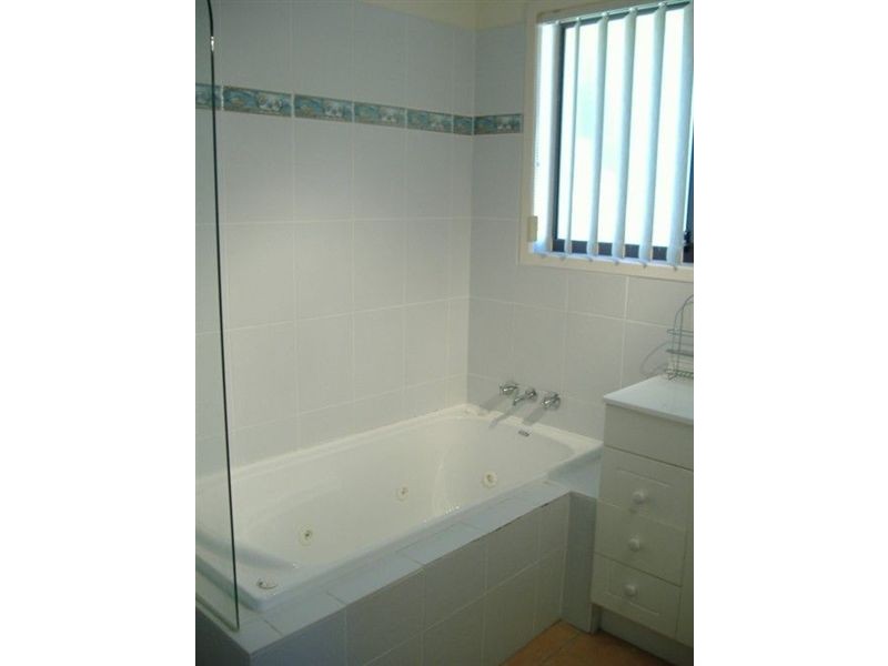 10 Sacha Place, Carrara QLD 4211