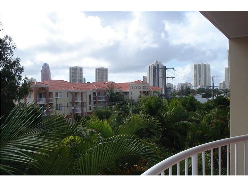 20/8 Dalpura Street, Surfers Paradise QLD 4217