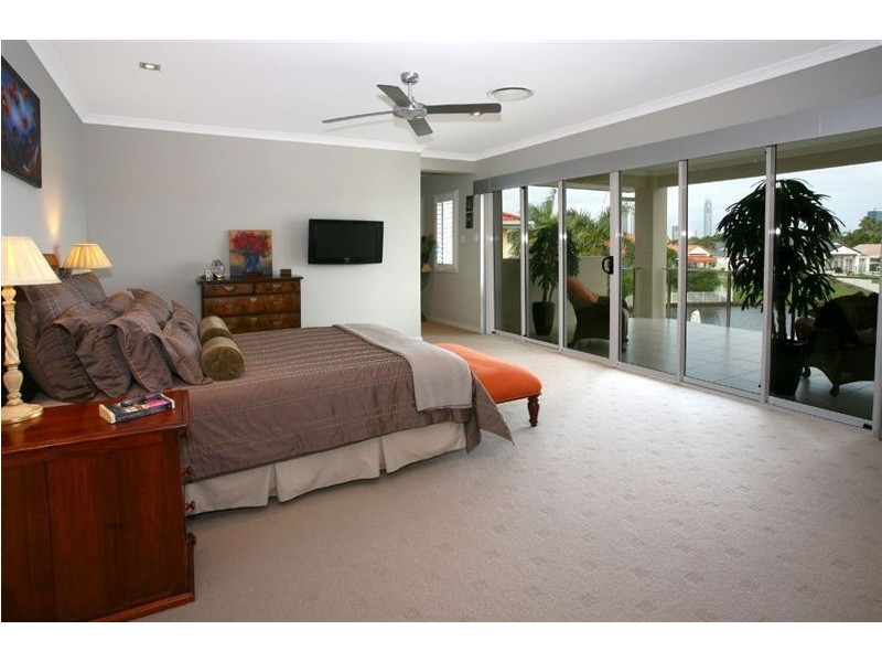 7/40 Cotlew Street East, Southport QLD 4215