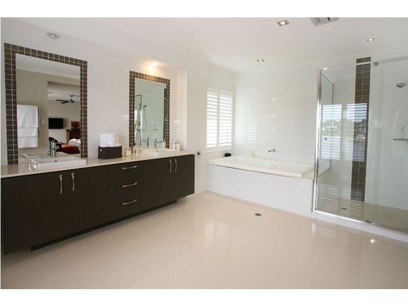 7/40 Cotlew Street East, Southport QLD 4215