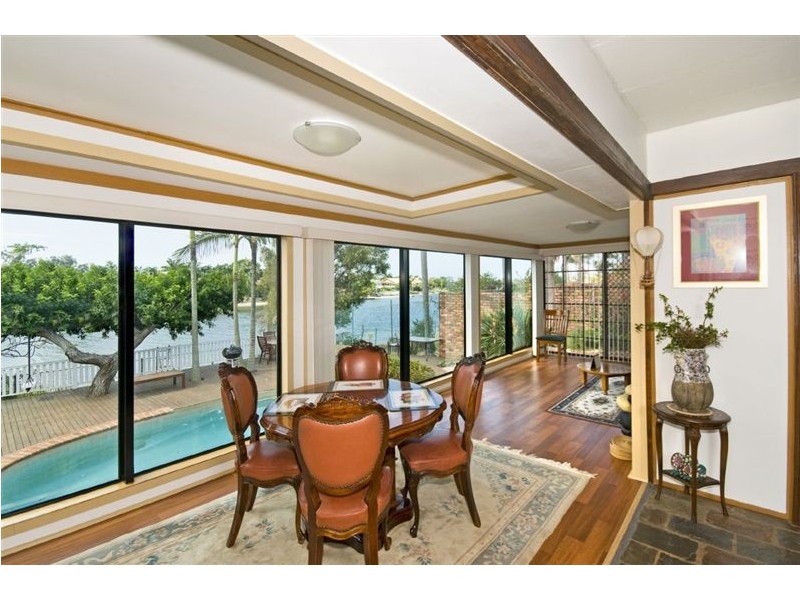 2 Wanneroo Court, Mermaid Waters QLD 4218