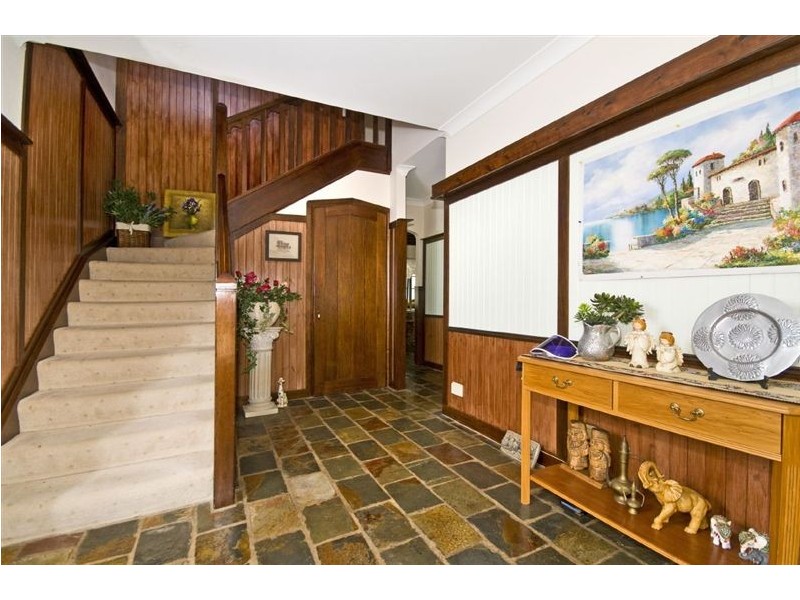 2 Wanneroo Court, Mermaid Waters QLD 4218