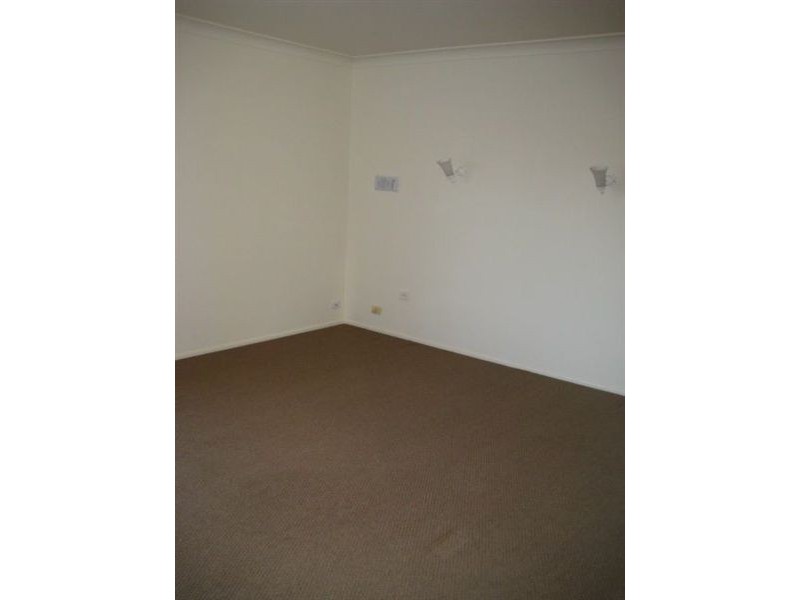 8 Portobello Drive, Mermaid Waters QLD 4218