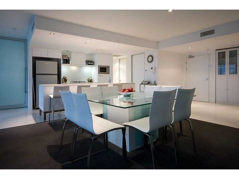 1109/9 Hamilton Avenue, Surfers Paradise QLD 4217