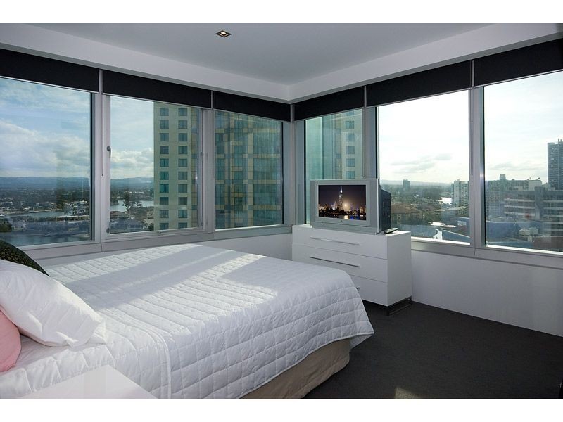 1109/9 Hamilton Avenue, Surfers Paradise QLD 4217