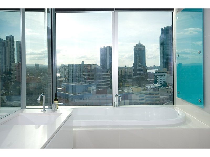 1109/9 Hamilton Avenue, Surfers Paradise QLD 4217