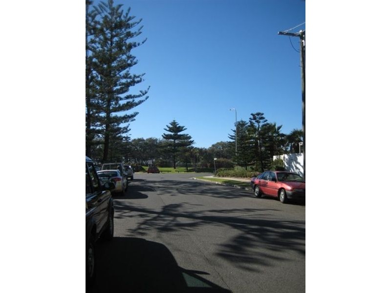 12/171 Old Burleigh, Broadbeach Waters QLD 4218