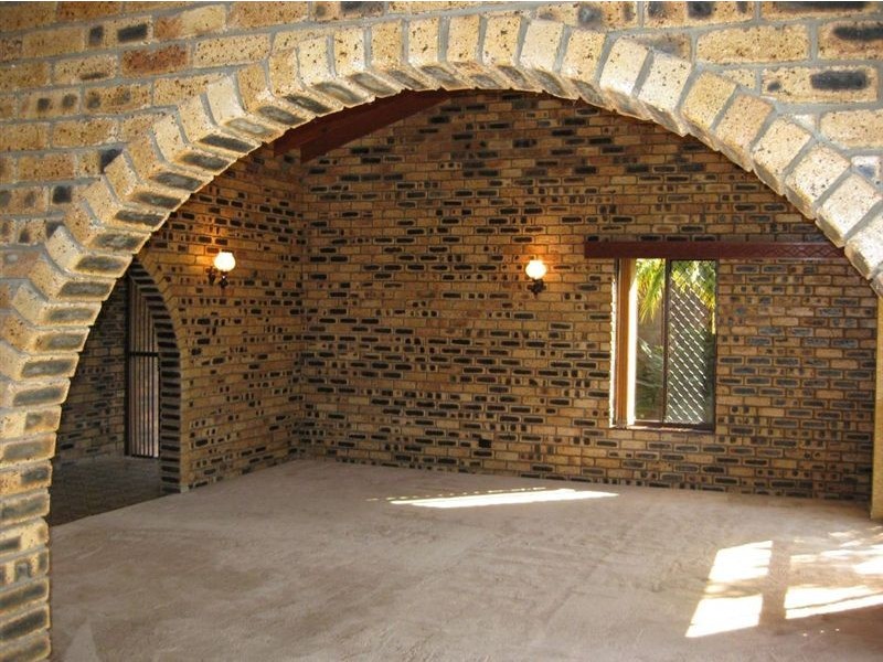 235 Sunshine Boulevard, Mermaid Waters QLD 4218