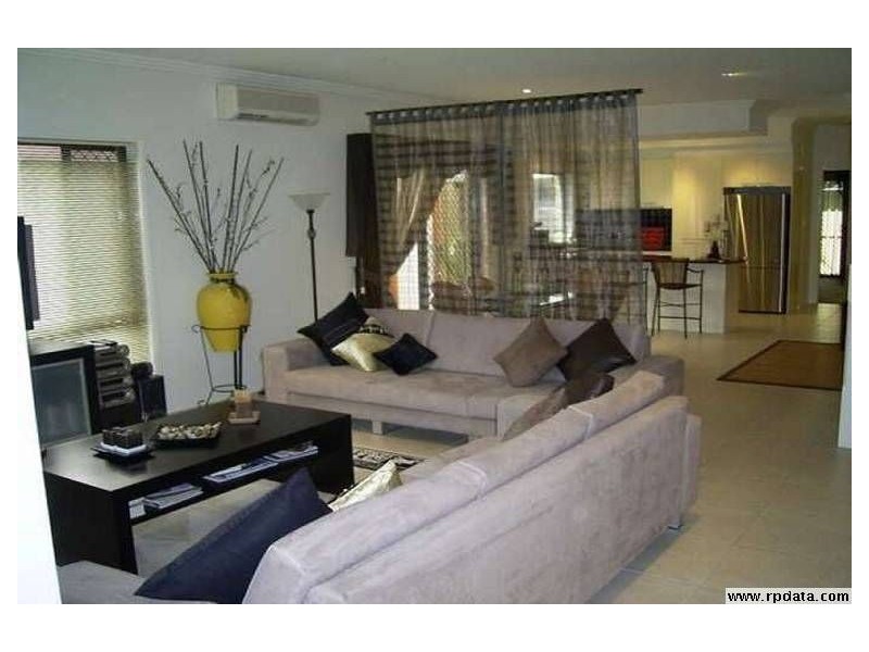 1/74 Heeb Street, Benowa QLD 4217