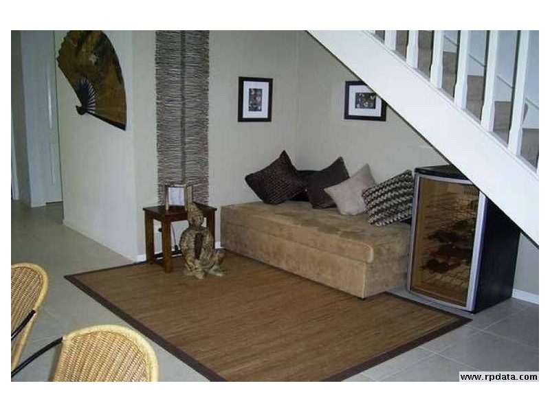 1/74 Heeb Street, Benowa QLD 4217