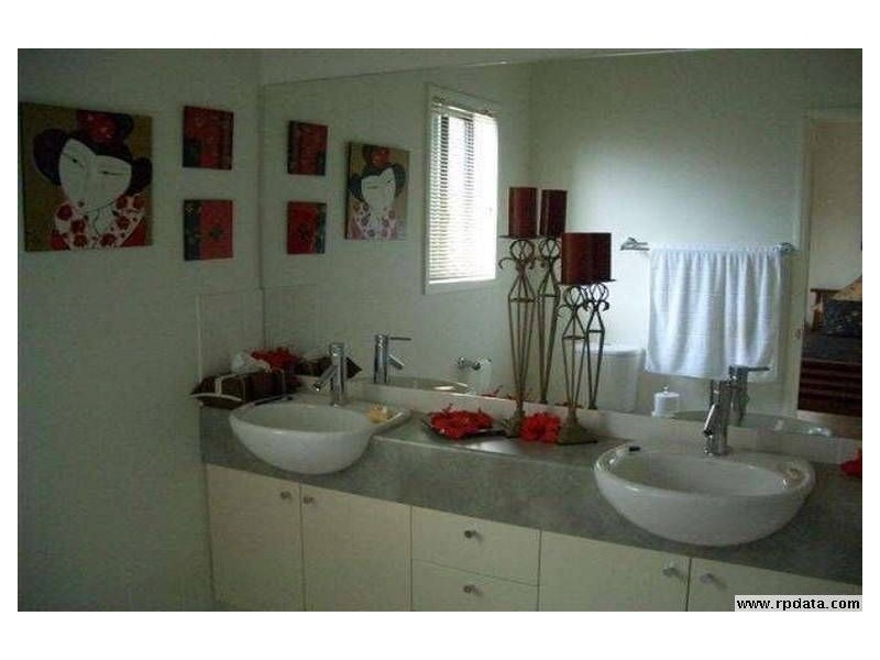 1/74 Heeb Street, Benowa QLD 4217