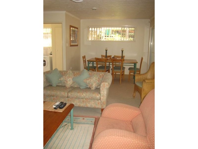 1 Park Avenue, Broadbeach Waters QLD 4218