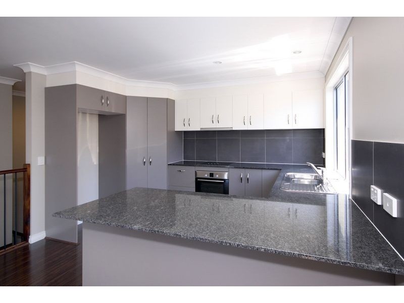 2/13 Andromeda Parade, Robina QLD 4226