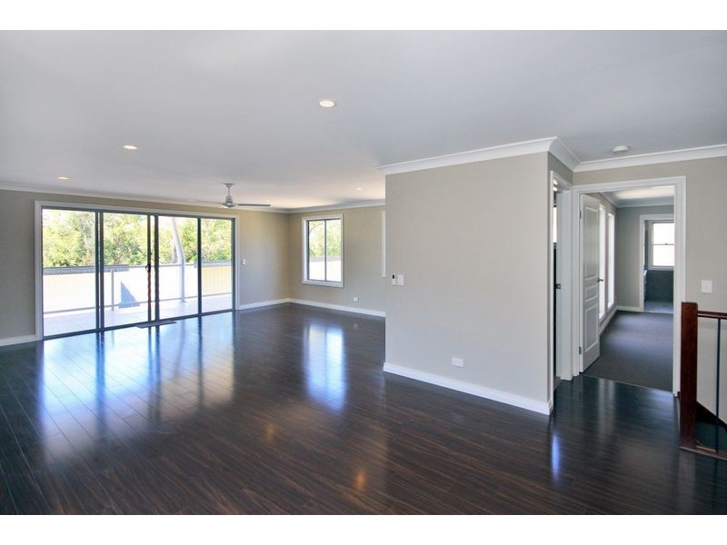 2/13 Andromeda Parade, Robina QLD 4226