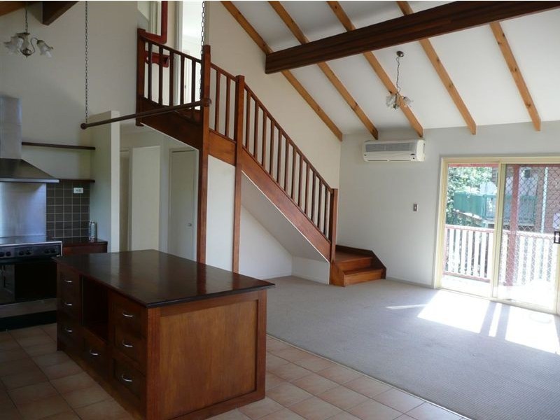 12 Paddington Drive, Carrara QLD 4211